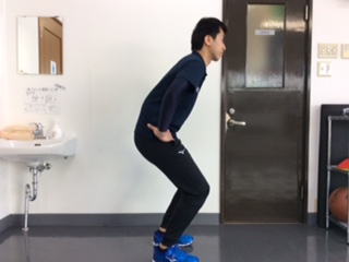 袋井市で膝の痛い10代バスケ少年 少女 なぜ痛い アスリート鍼灸整骨院 袋井院 アーチフィジカルケアグループ